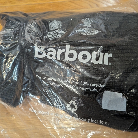 Barbour chunky 1/4 lambs wool zip sweater. Medium.dark  Olive - Picture 2 of 4